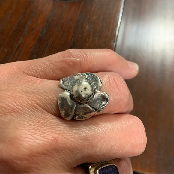 Sterling silver ring. - Picture 2 of 7